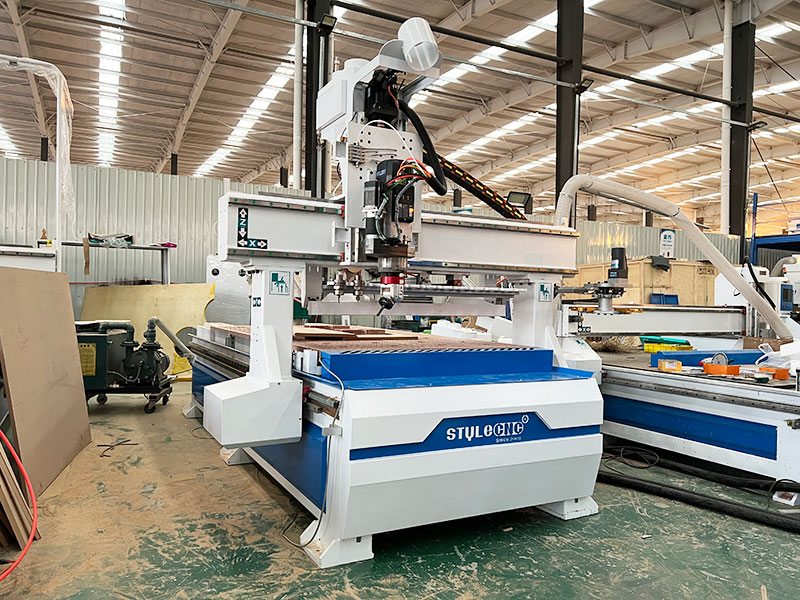 自動換刀數控木工雕刻機工作臺套件，帶 HSD C 軸和主軸