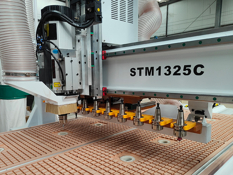 4x8直排式自動換刀數控雕刻機