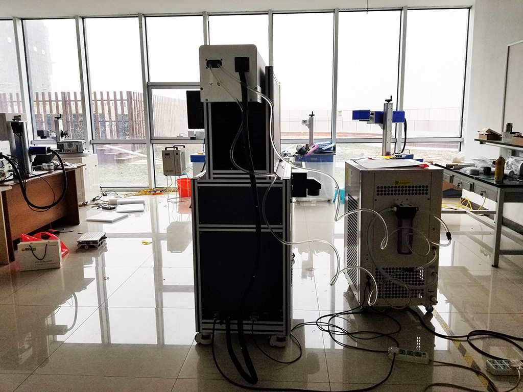 3D 動(dòng)態(tài)聚焦射頻 CO2 激光雕刻切割機(jī) 3D 動(dòng)態(tài)聚焦射頻 CO2 激光雕刻切割機(jī)