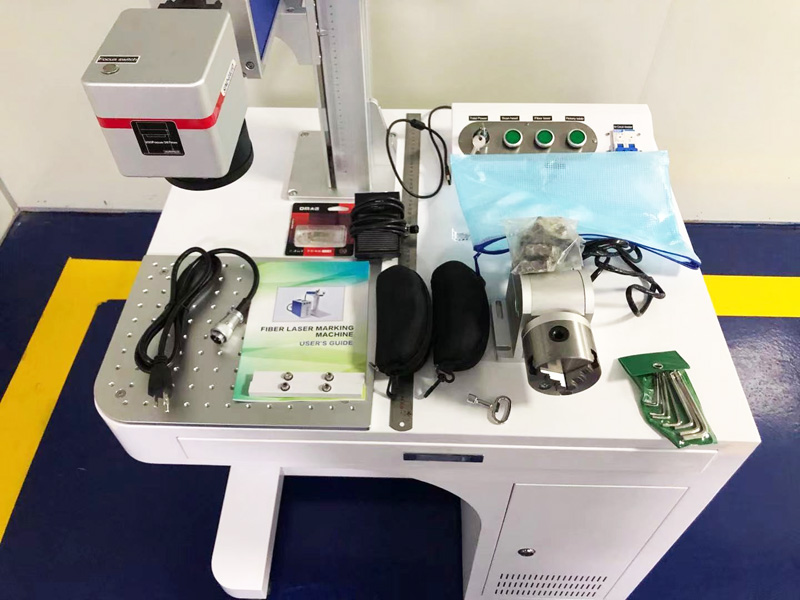 適用于金屬和聚合物塑料的臺(tái)式光纖激光雕刻機(jī) 適用于金屬和聚合物塑料的臺(tái)式光纖激光雕刻機(jī)