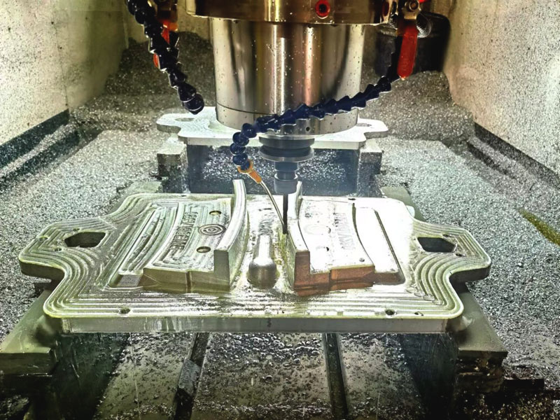 用于模具制造的自動(dòng)數(shù)控銑床 用于模具制造的自動(dòng)數(shù)控銑床