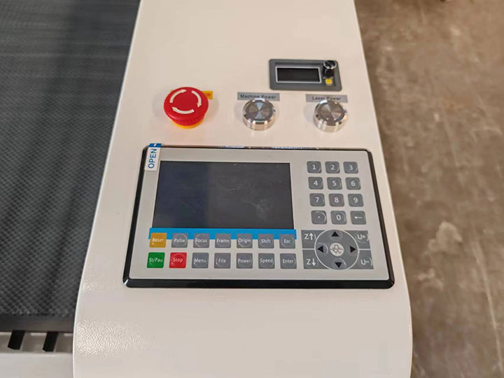 入門級 CO2 業余愛好 適合初學者的激光切割機