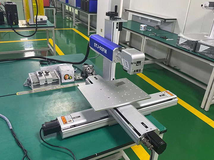 2025年最佳預算光纖激光雕刻機，帶 XY 移動工作臺