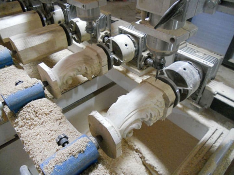 如何固定多頭數控雕刻機的旋轉軸？