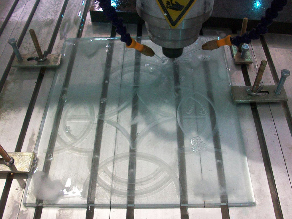 數(shù)控雕刻刻機(jī)雕刻玻璃項(xiàng)目 數(shù)控雕刻刻機(jī)雕刻玻璃項(xiàng)目