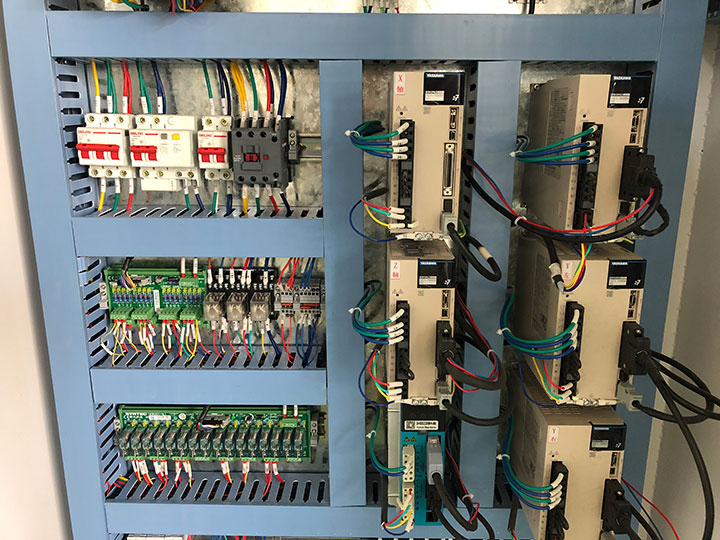 5x10 帶第四旋轉軸的數控木材加工中心現已發售