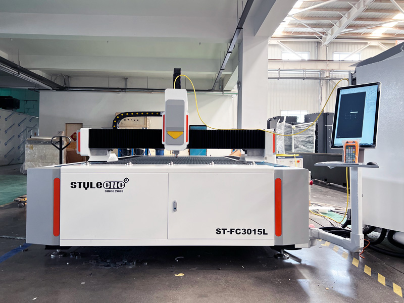 重型數(shù)控光纖激光切割機 重型數(shù)控光纖激光切割機