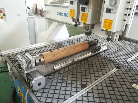 帶車床附件的氣動自動換刀數控雕刻刻機 帶車床附件的氣動自動換刀數控雕刻刻機