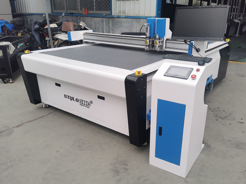 2025年最暢銷的自動數控紙板切割機