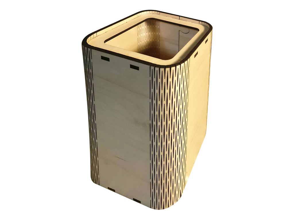 CO2 激光切割 3D 帶活動鉸鏈的 3mm 膠合板鉛筆杯