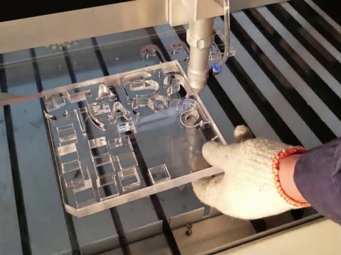 STJ1390 CO2 激光切割機(jī) 20mm 亞克力板