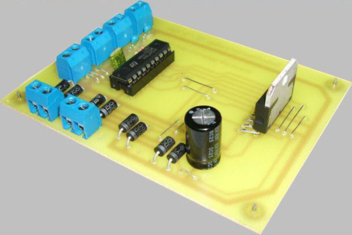 步進(jìn)電機(jī)驅(qū)動器控制板