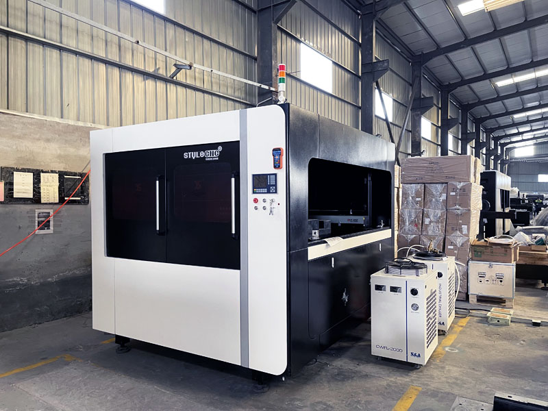 4x4 混合纖維和 CO2 金屬和木材激光切割工作臺 4x4 混合纖維和 CO2 金屬和木材激光切割工作臺