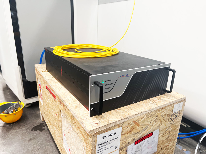 高精準度 6000W IPG光纖激光發生器 高精準度 6000W IPG光纖激光發生器