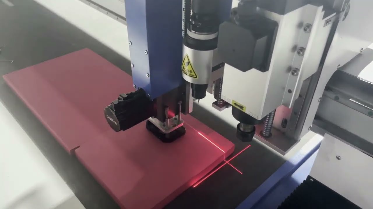 EVA 泡沫托盤振動刀切割機(jī)